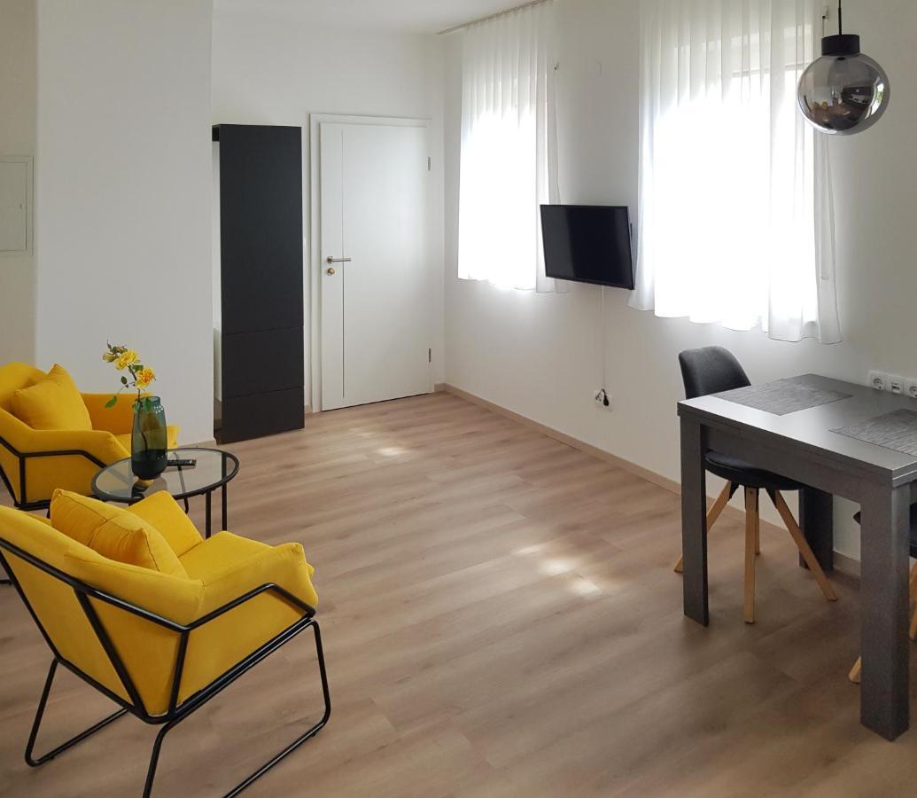 Hotel-Garni 'Zum Weinkrug' Sommerhausen Ruang foto